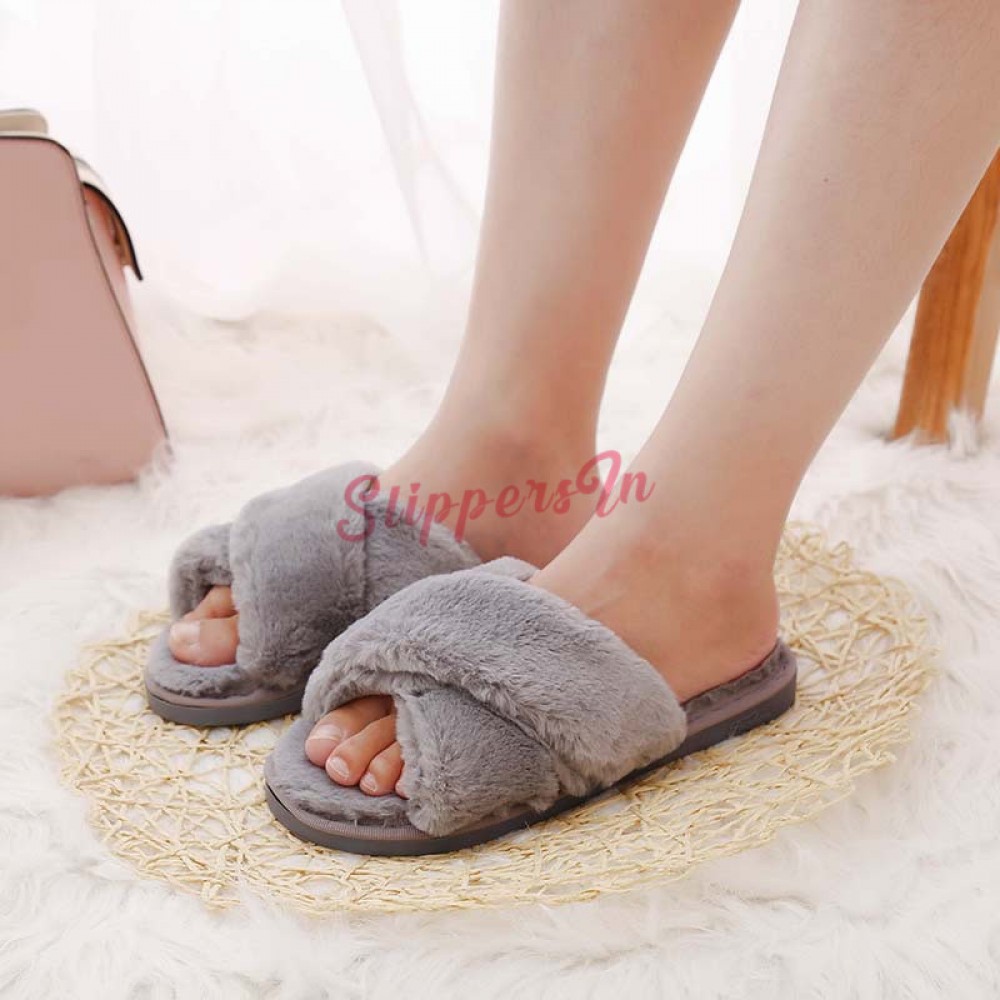 womens fuzzy slipper sandals